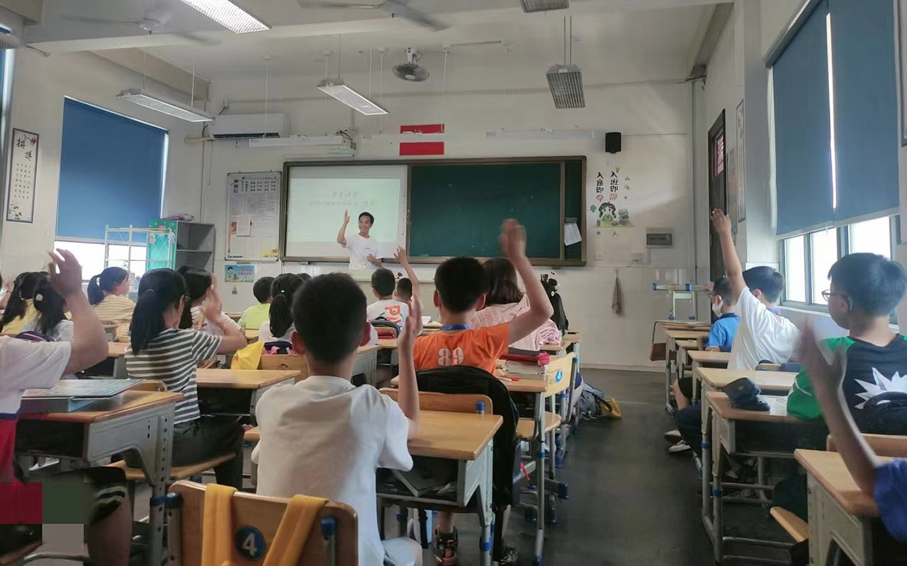 鄂尔多斯冯家小学