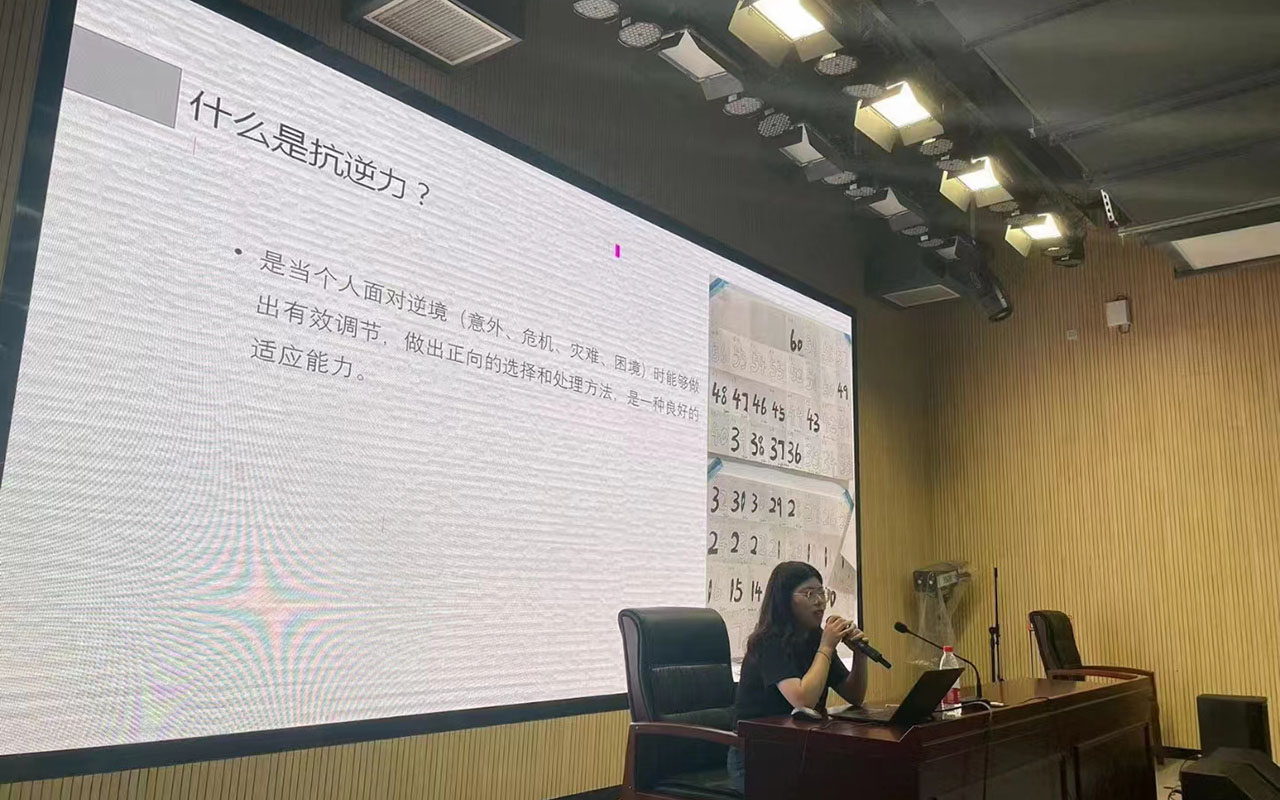 鄂尔多斯董玉娣中学